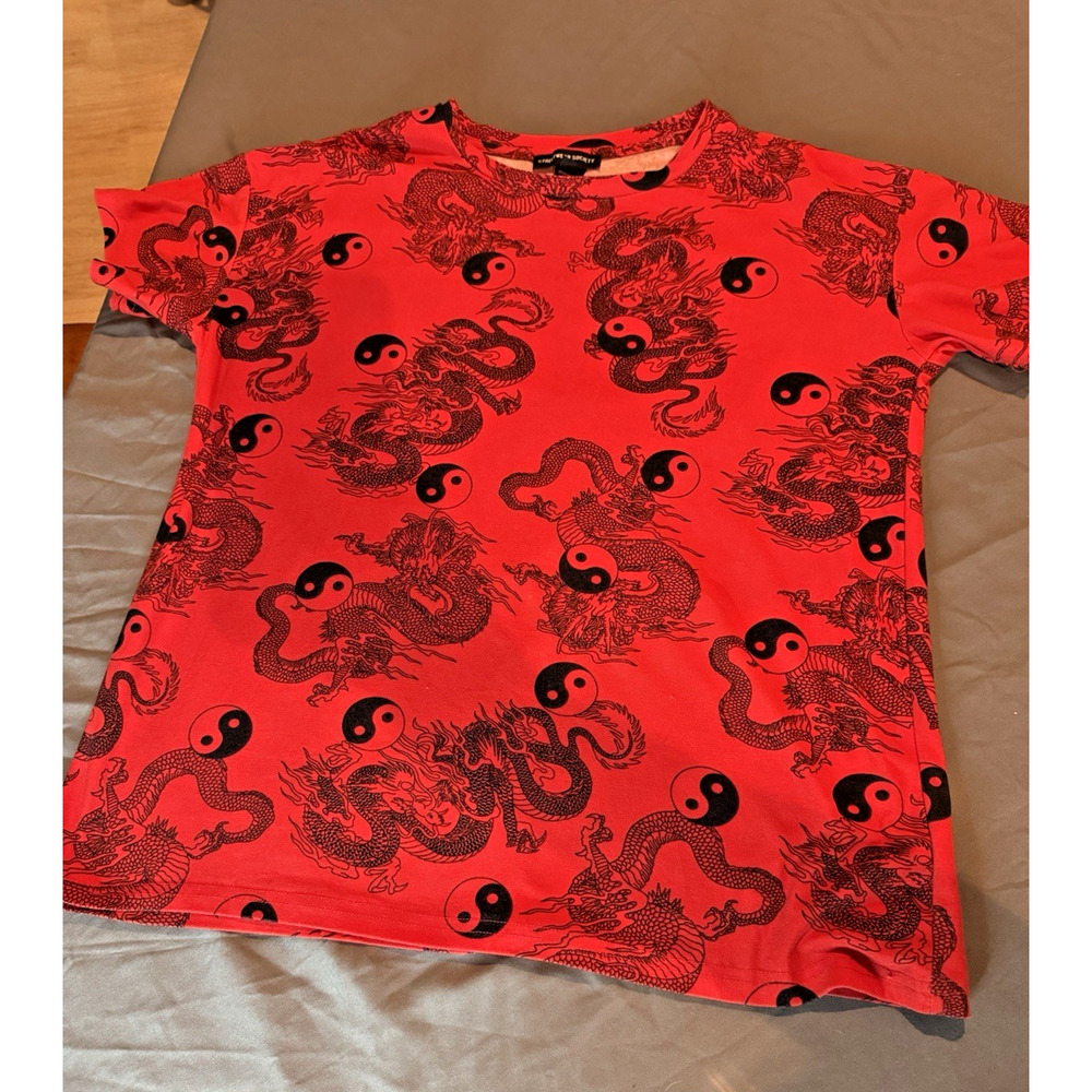 Streetwear Society T-Shirt Mens Red with black‎ Yin Yang shirt Size Small ￼